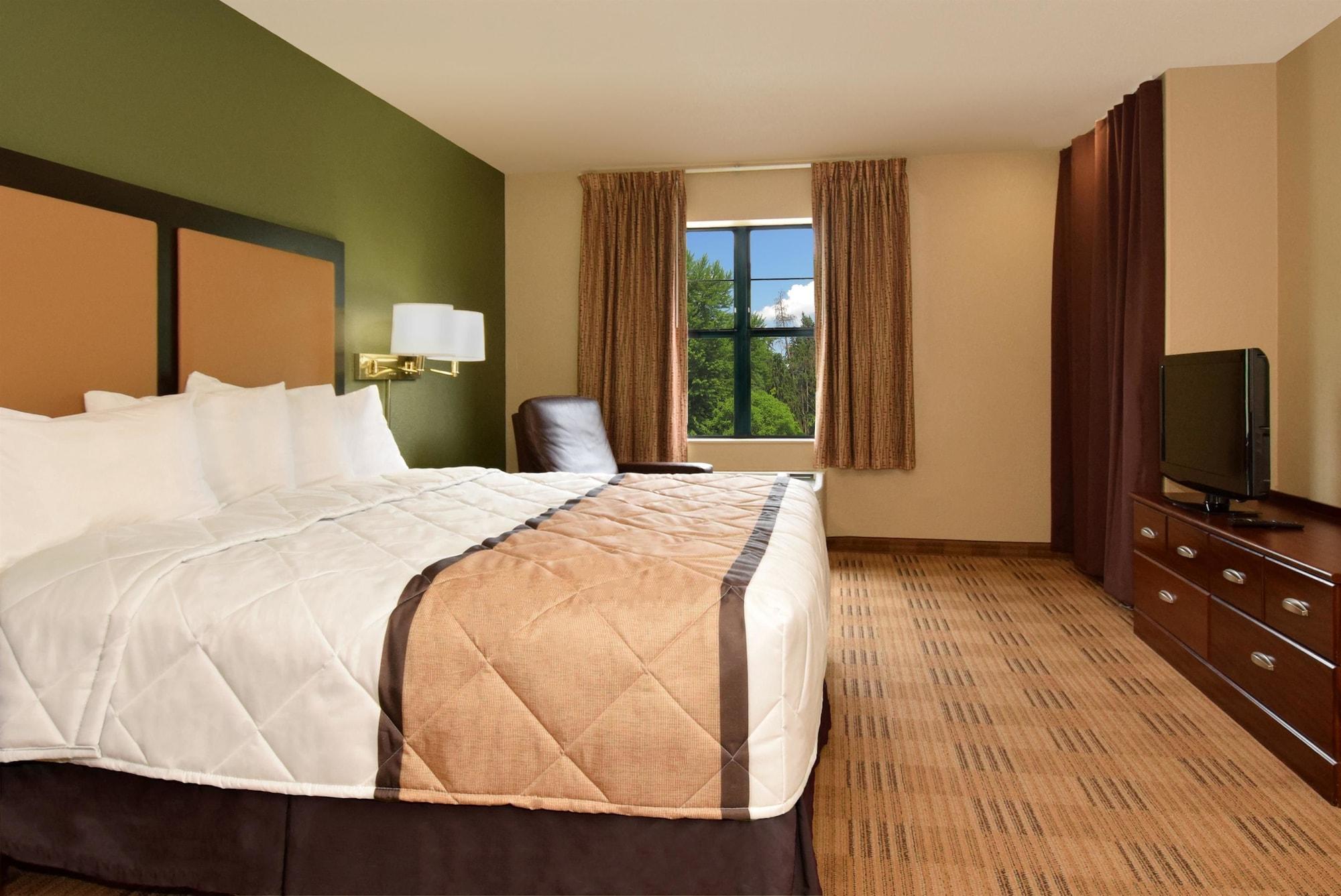 Extended Stay America Suites - Indianapolis - Касълтън Екстериор снимка