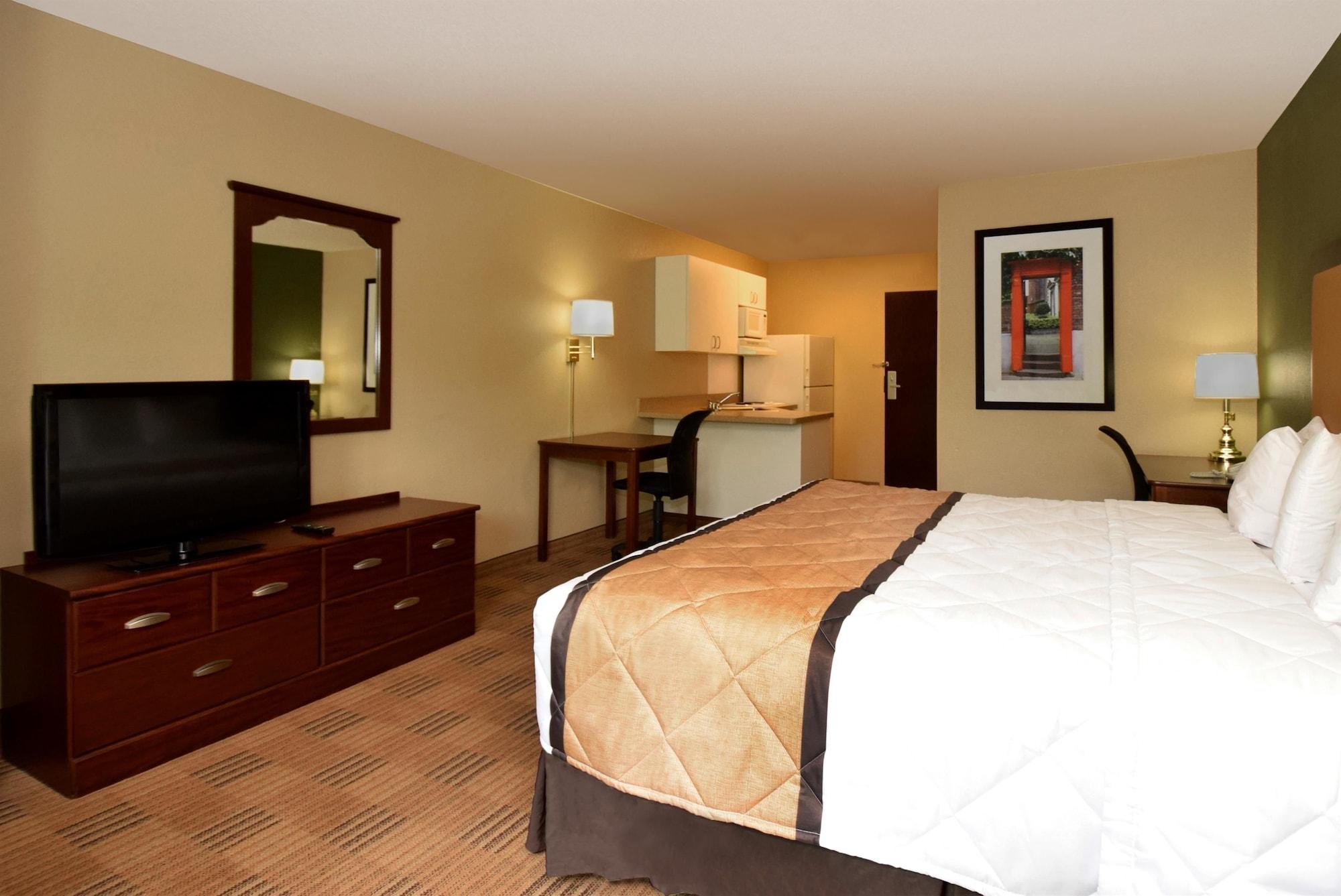Extended Stay America Suites - Indianapolis - Касълтън Екстериор снимка